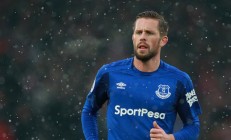 米兰体育入口-当红黑条纹遇见黄蓝风暴，京多安在虚拟对决中证明何为关键先生