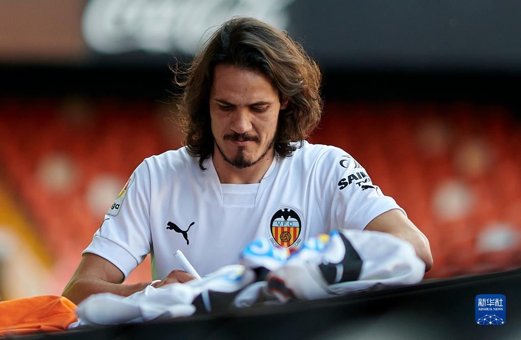 卡瓦尼尽展神威，摩纳哥豪取连胜