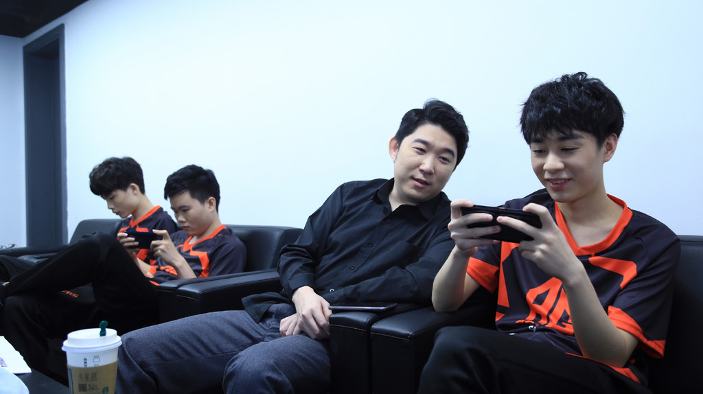 紧张刺激！争夺战即将结束，胜者霸气！的简单介绍