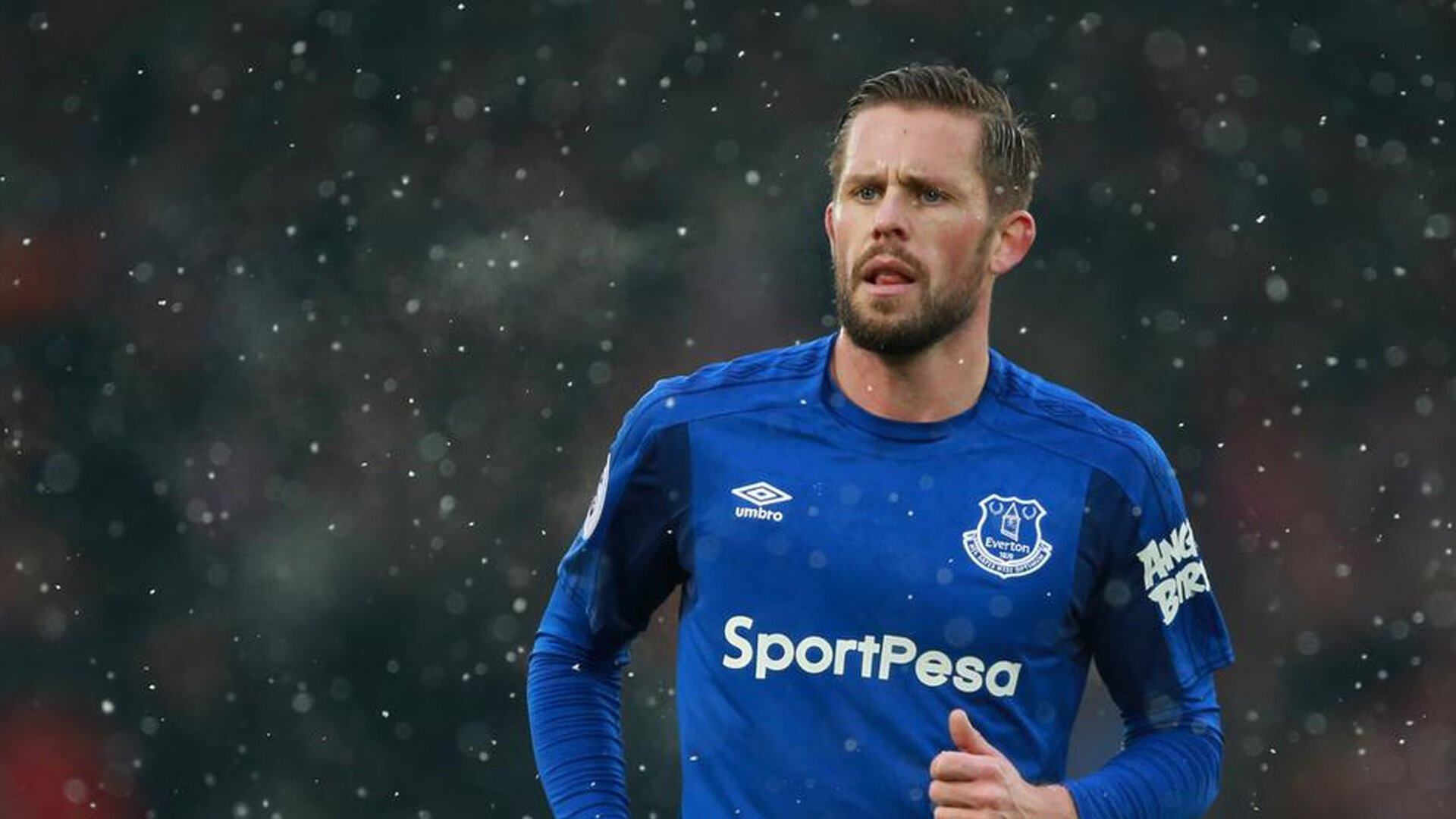 当红黑条纹遇见黄蓝风暴，京多安在虚拟对决中证明何为关键先生